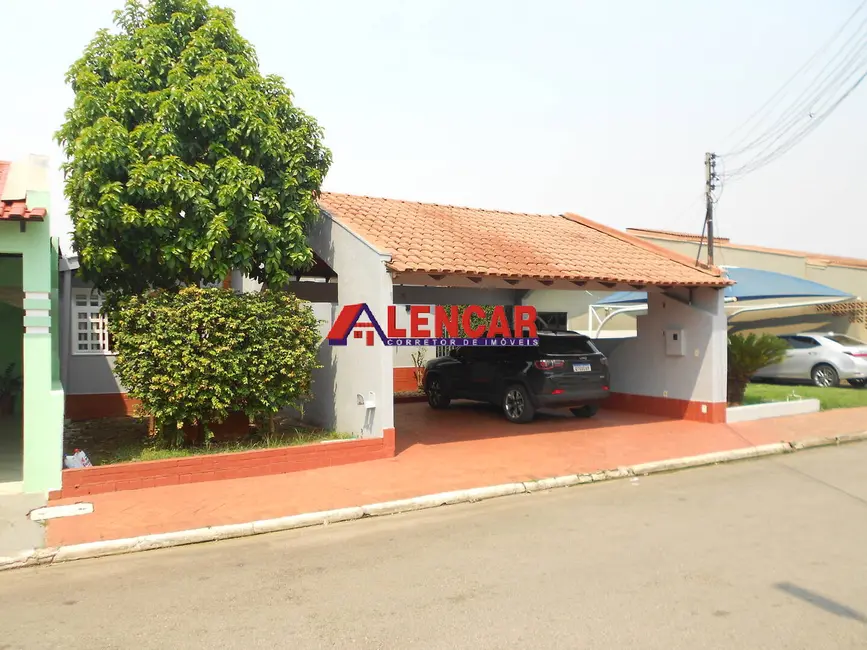 Foto 2 de Casa de Condomínio com 3 quartos à venda, 300m2 em Tiradentes, Porto Velho - RO