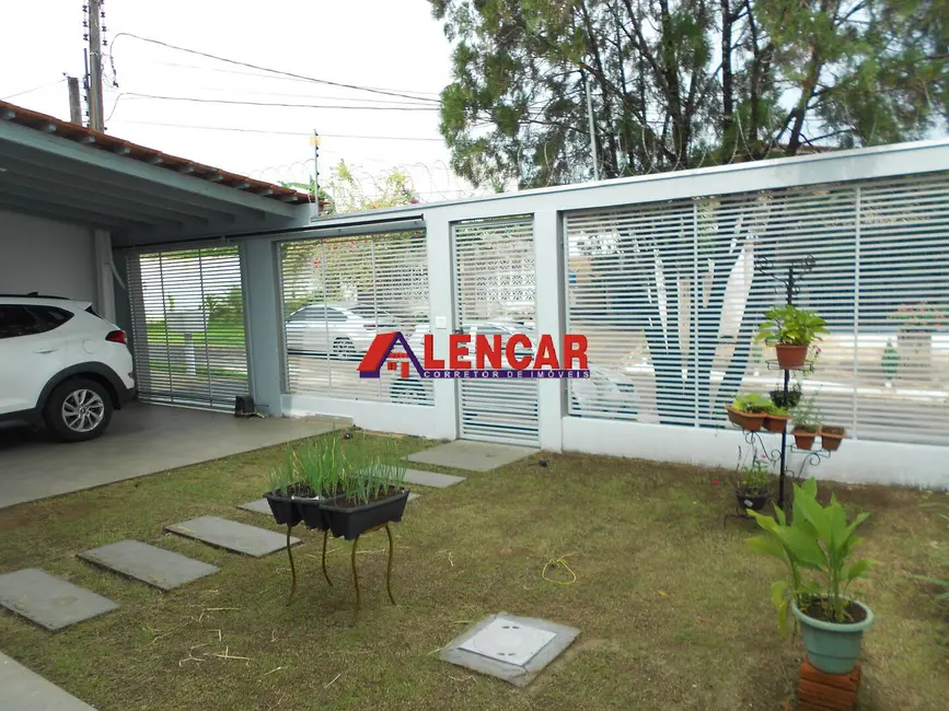 Foto 9 de Casa com 3 quartos à venda e para alugar, 250m2 em Aponiã, Porto Velho - RO