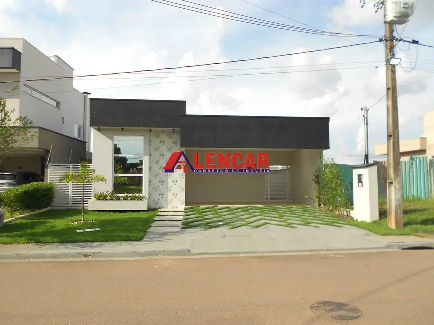 Foto 1 de Casa de Condomínio com 3 quartos à venda, 314m2 em Aponiã, Porto Velho - RO