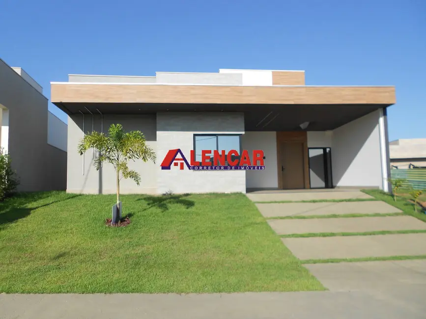 Foto 2 de Casa de Condomínio com 3 quartos à venda, 320m2 em Aponiã, Porto Velho - RO