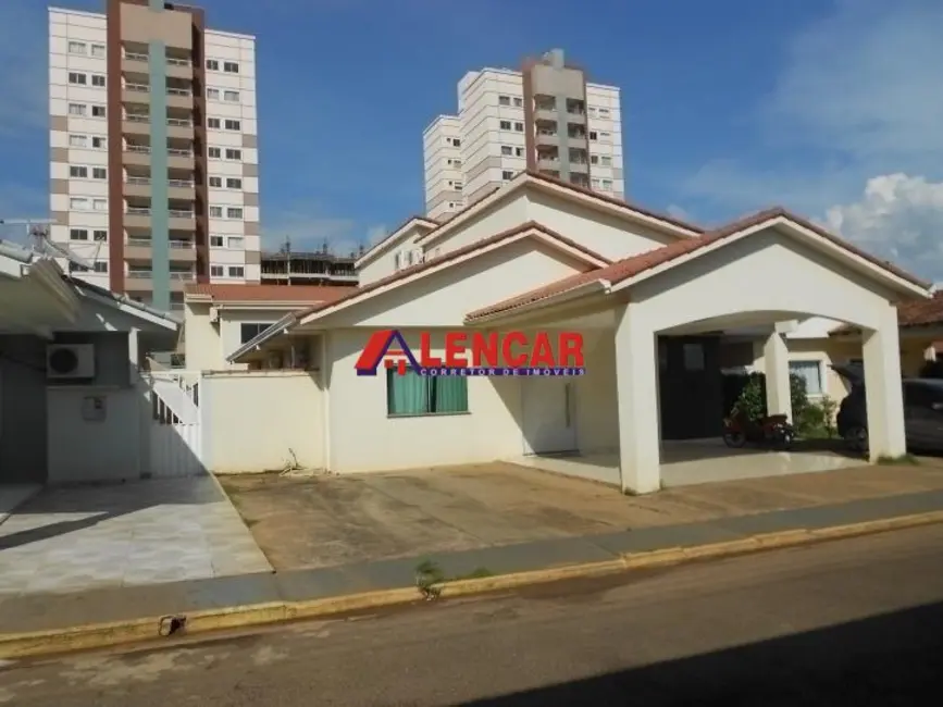 Foto 1 de Casa de Condomínio com 5 quartos à venda, 400m2 em Lagoa, Porto Velho - RO