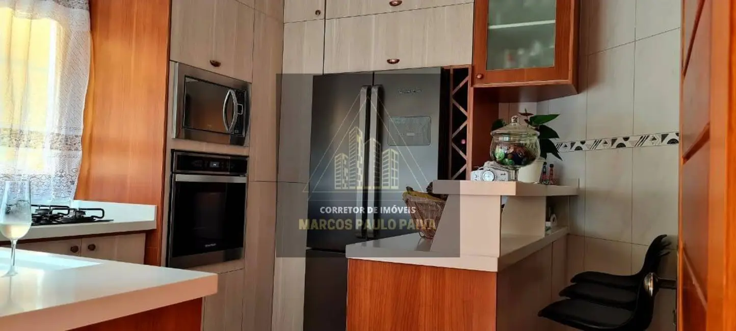 Sobrado com 3 quartos à venda, 105m2 em Vila Milton, Guarulhos - SP - imagem 3 Foto 3 de Sobrado com 3 quartos à venda, 105m2 em Vila Milton, Guarulhos - SP