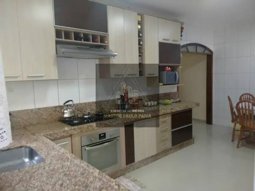 Foto 1 de Casa com 3 quartos à venda, 200m2 em Jardim Santa Cecília, Guarulhos - SP