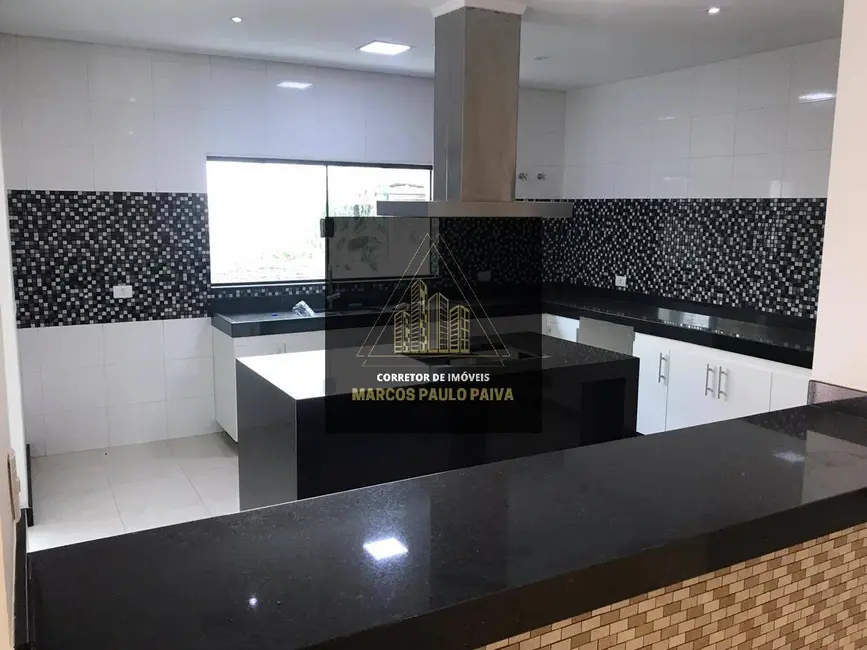 Foto 3 de Casa com 4 quartos à venda, 482m2 em Jardim Floresta, Atibaia - SP