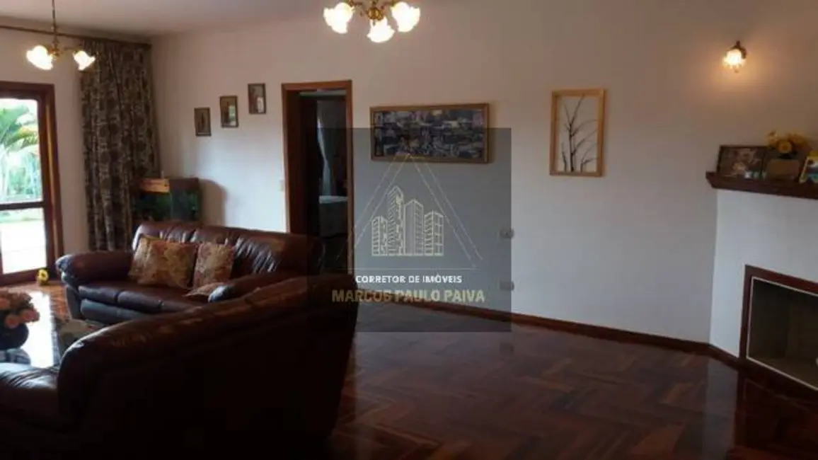 Foto 2 de Casa com 3 quartos à venda, 280m2 em Jardim Estância Brasil, Atibaia - SP