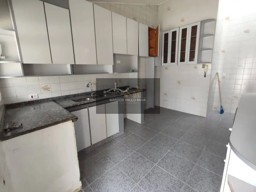 Foto 2 de Casa com 4 quartos à venda, 300m2 em Caetetuba, Atibaia - SP