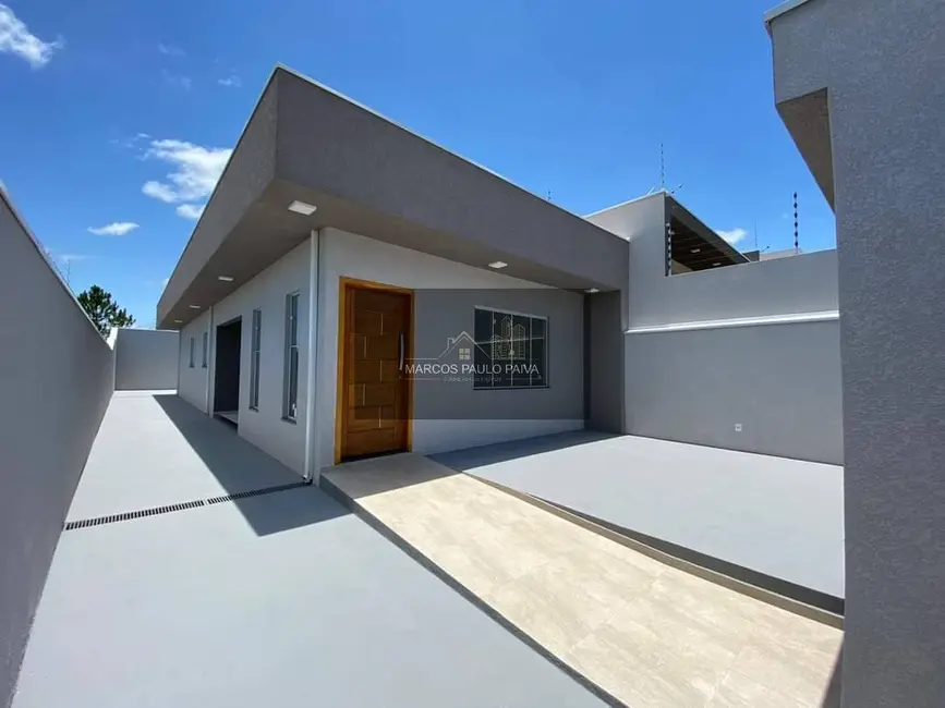 Foto 1 de Casa com 3 quartos à venda, 250m2 em Bom Jesus Dos Perdoes - SP