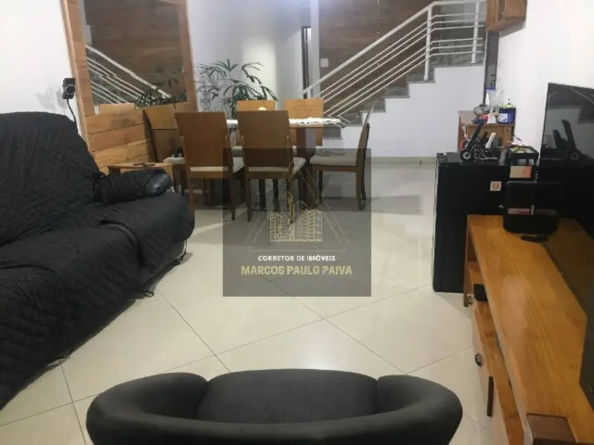 Foto 1 de Sobrado com 3 quartos à venda, 160m2 em Vila Carbone, São Paulo - SP