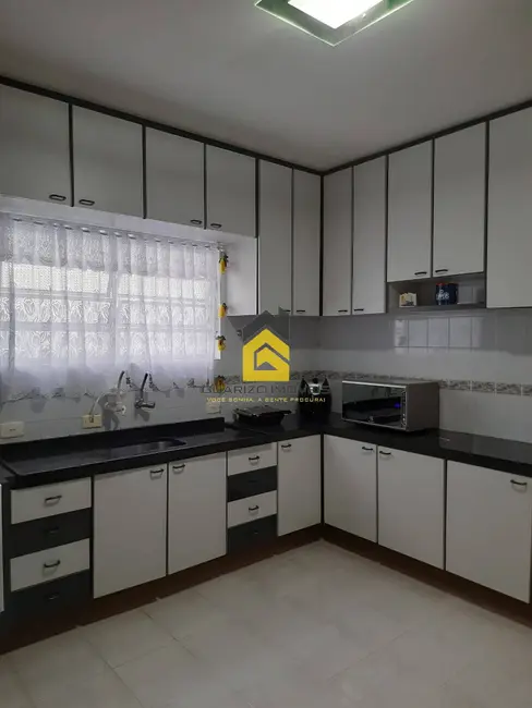 Casa com 3 quartos à venda, 160m2 em Nova Petrópolis, Sao Bernardo Do Campo - SP - imagem 5 Foto 5 de Casa com 3 quartos à venda, 160m2 em Nova Petrópolis, Sao Bernardo Do Campo - SP