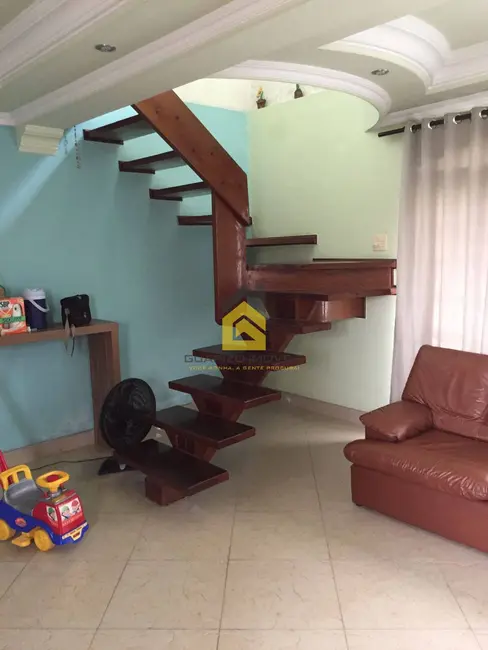 Foto 2 de Sobrado com 3 quartos à venda, 308m2 em Ferrazópolis, Sao Bernardo Do Campo - SP