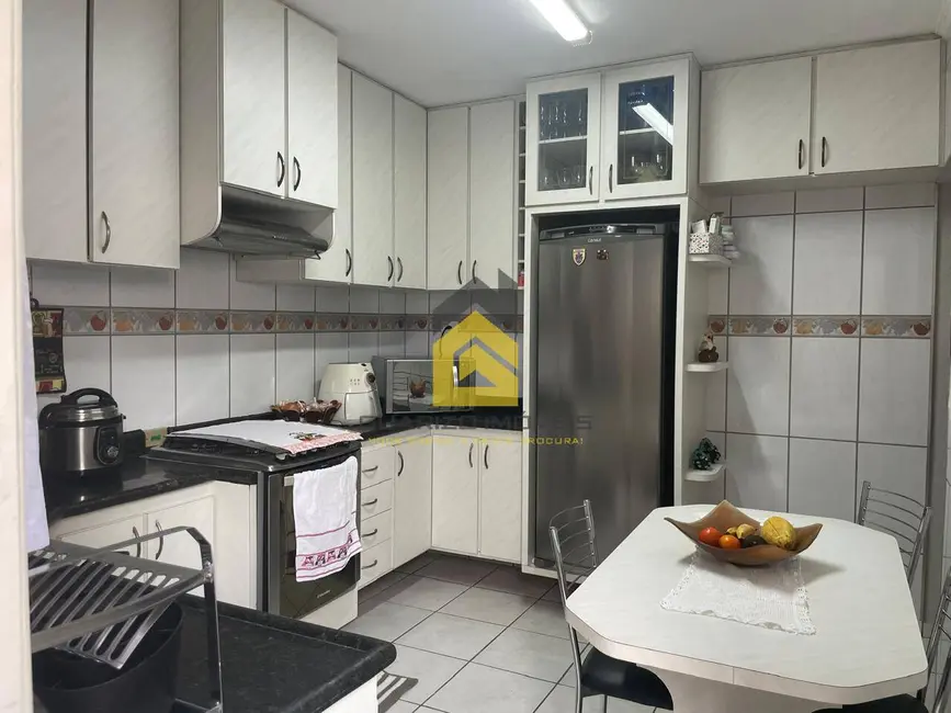 Foto 3 de Sobrado com 4 quartos à venda, 163m2 em Santa Maria, Sao Caetano Do Sul - SP