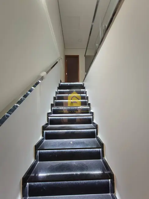 Foto 4 de Sobrado com 3 quartos à venda, 126m2 em Alves Dias, Sao Bernardo Do Campo - SP