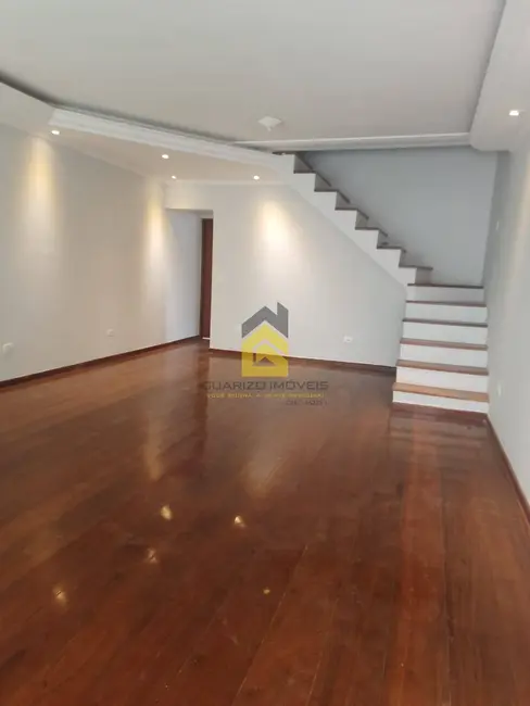 Foto 1 de Casa com 4 quartos para alugar, 125m2 em Alves Dias, Sao Bernardo Do Campo - SP