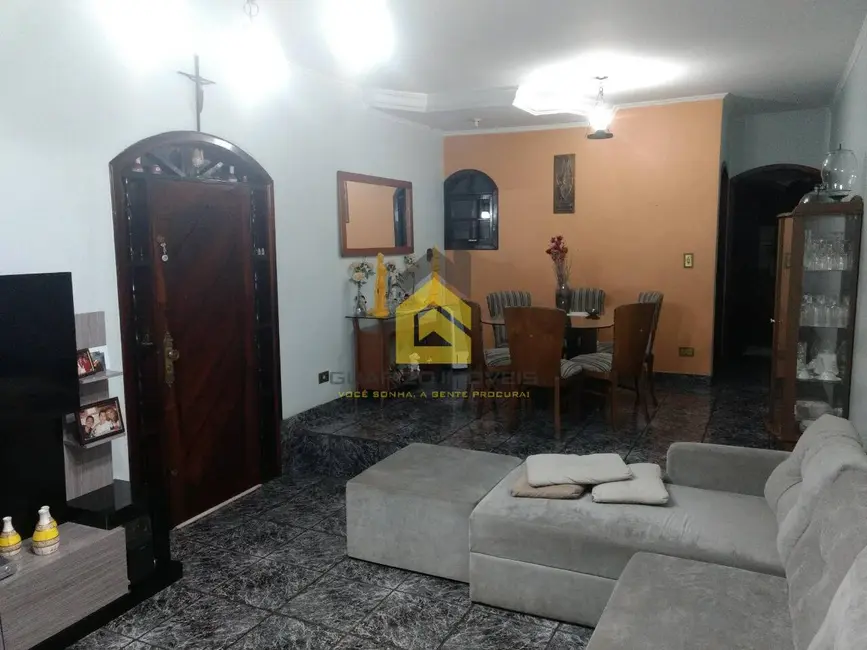 Foto 1 de Sobrado com 4 quartos à venda, 208m2 em Vila Eldízia, Santo Andre - SP