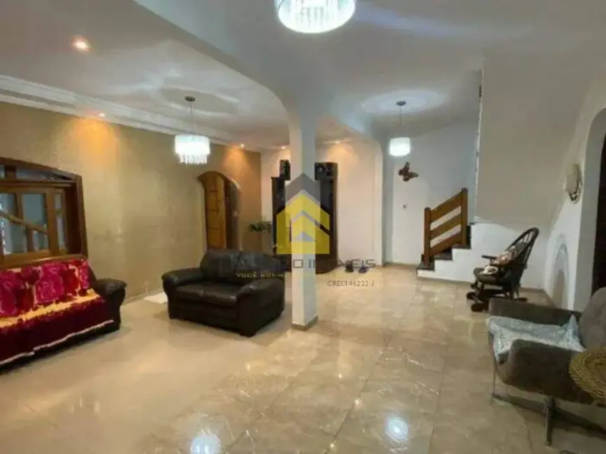 Foto 1 de Sobrado com 4 quartos para alugar, 235m2 em Jardim Maria Adelaide, Sao Bernardo Do Campo - SP