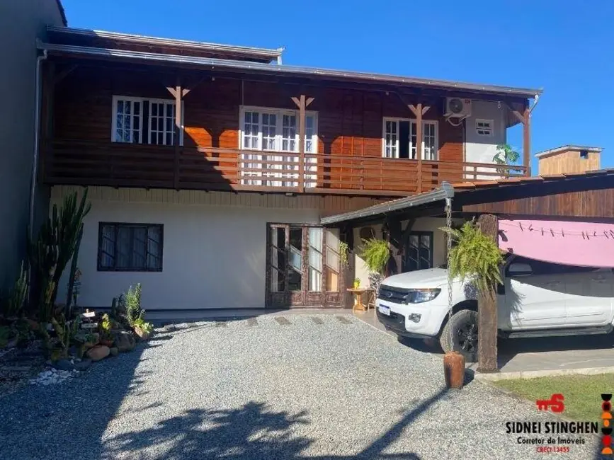 Foto 2 de Casa com 3 quartos à venda, 126m2 em Balneario Barra Do Sul - SC