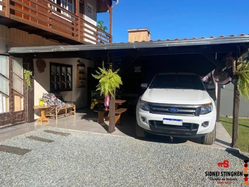 Foto 3 de Casa com 3 quartos à venda, 126m2 em Balneario Barra Do Sul - SC