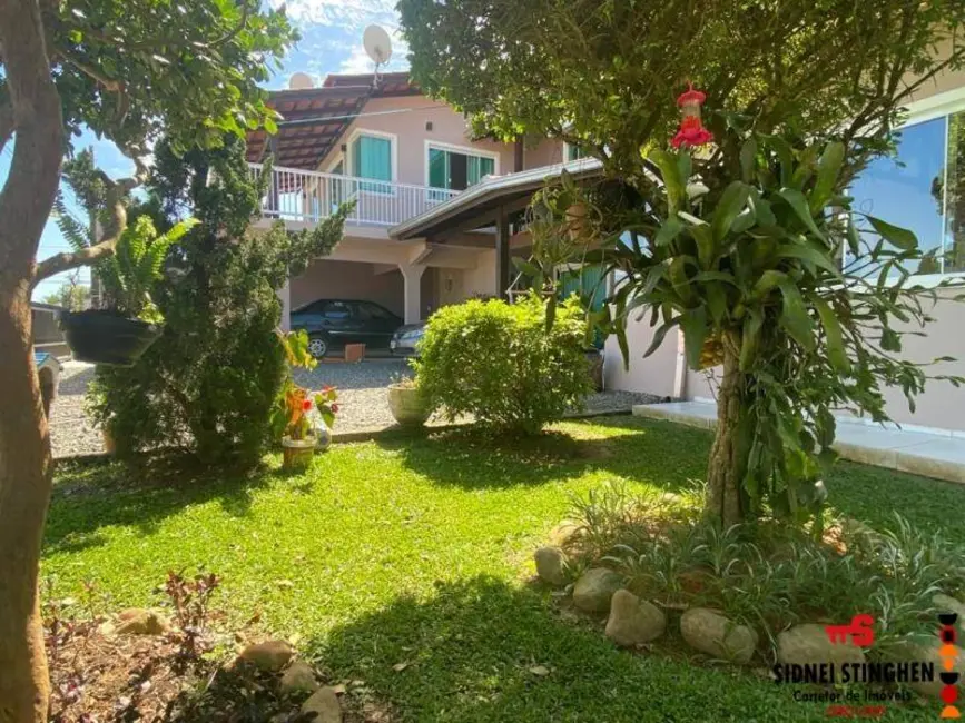 Foto 9 de Casa com 6 quartos à venda, 209m2 em Centro, Balneario Barra Do Sul - SC