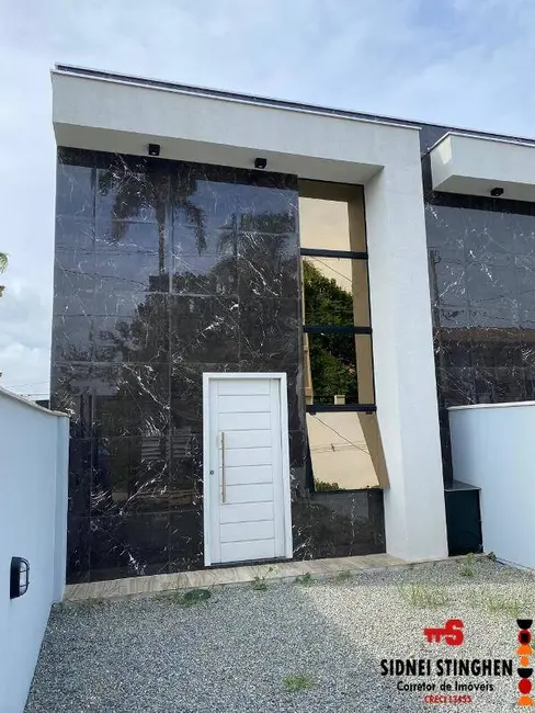 Foto 2 de Casa com 2 quartos à venda, 73m2 em Balneario Barra Do Sul - SC
