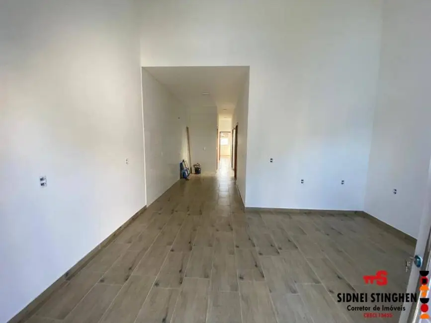 Foto 8 de Casa com 2 quartos à venda, 73m2 em Balneario Barra Do Sul - SC