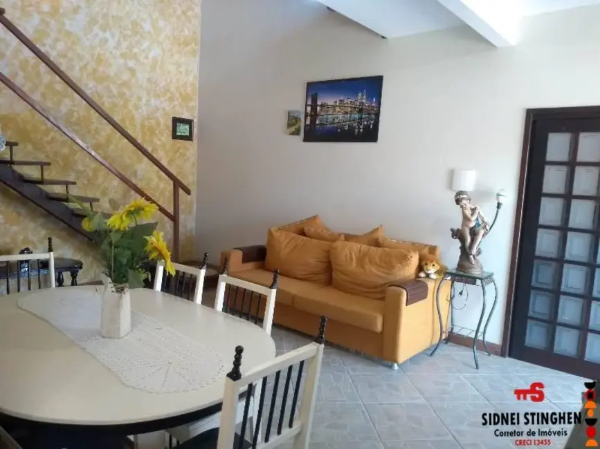 Casa com 4 quartos à venda, 180m2 em Balneario Barra Do Sul - SC - imagem 9 Foto 9 de Casa com 4 quartos à venda, 180m2 em Balneario Barra Do Sul - SC