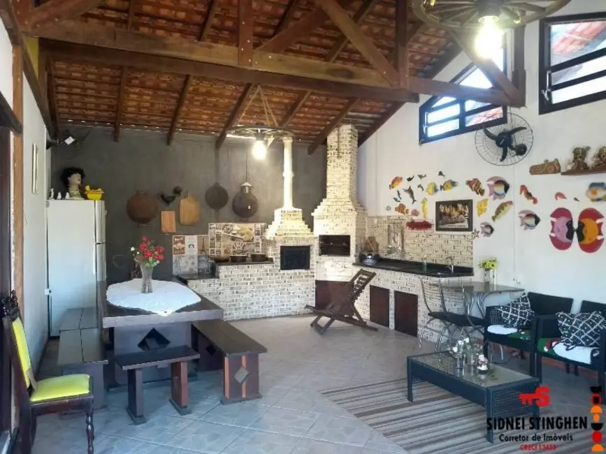 Casa com 4 quartos à venda, 180m2 em Balneario Barra Do Sul - SC - imagem 7 Foto 7 de Casa com 4 quartos à venda, 180m2 em Balneario Barra Do Sul - SC