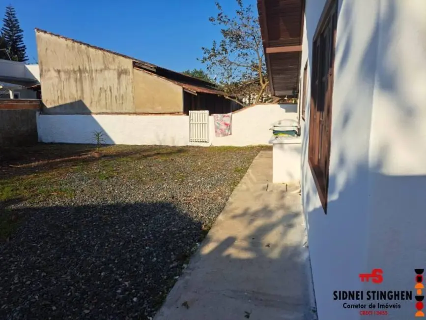 Casa com 3 quartos à venda, 90m2 em Balneario Barra Do Sul - SC - imagem 6 Foto 6 de Casa com 3 quartos à venda, 90m2 em Balneario Barra Do Sul - SC