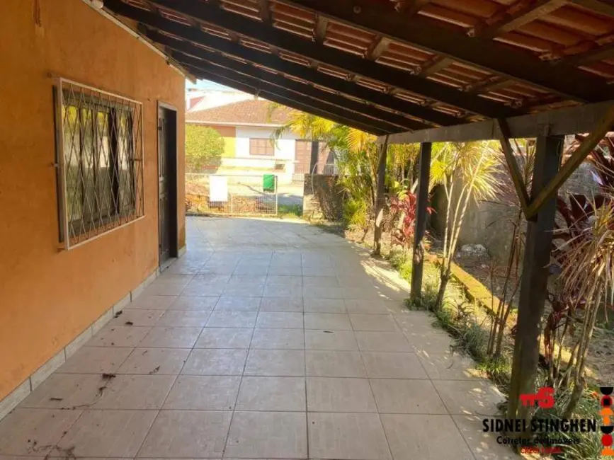 Casa com 4 quartos à venda, 140m2 em Balneario Barra Do Sul - SC - imagem 3 Foto 3 de Casa com 4 quartos à venda, 140m2 em Balneario Barra Do Sul - SC