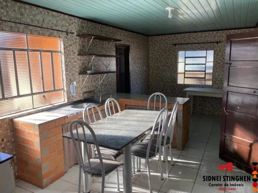 Casa com 4 quartos à venda, 140m2 em Balneario Barra Do Sul - SC - imagem 5 Foto 5 de Casa com 4 quartos à venda, 140m2 em Balneario Barra Do Sul - SC