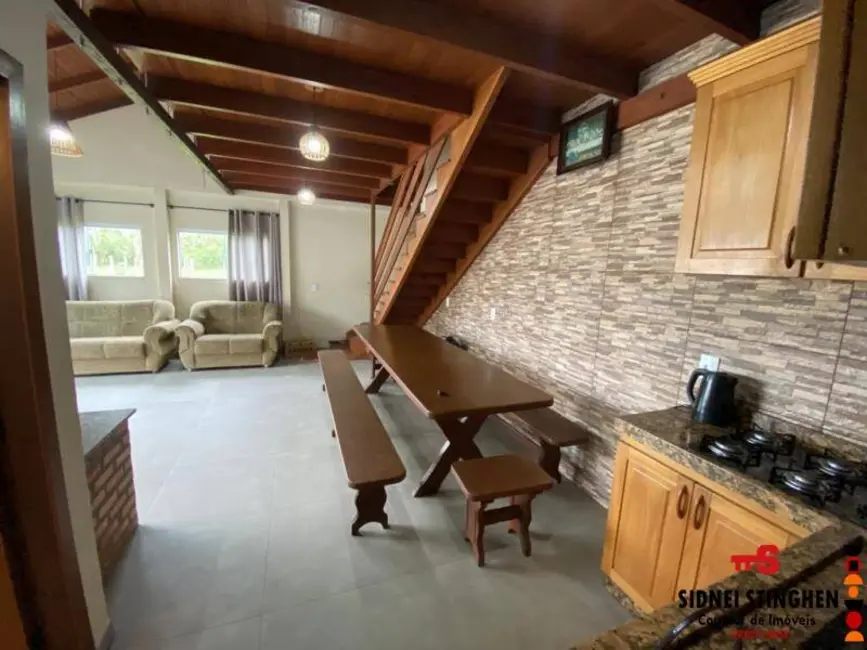 Foto 9 de Casa com 3 quartos à venda, 195m2 em Balneario Barra Do Sul - SC