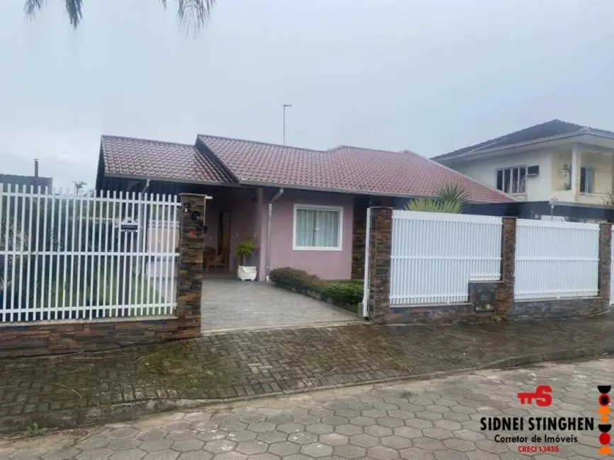 Foto 3 de Casa com 3 quartos à venda, 195m2 em Balneario Barra Do Sul - SC