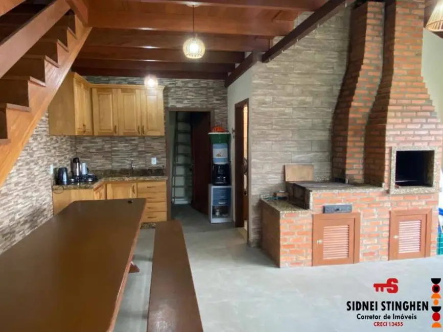 Foto 8 de Casa com 3 quartos à venda, 195m2 em Balneario Barra Do Sul - SC