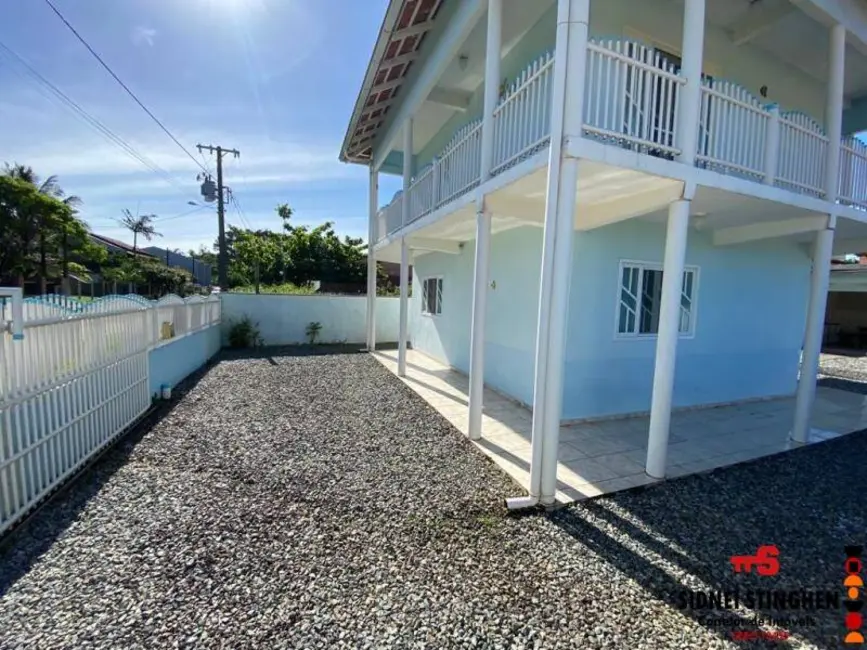 Foto 3 de Casa com 3 quartos à venda, 170m2 em Balneario Barra Do Sul - SC