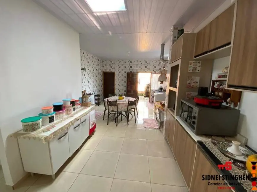 Casa com 4 quartos à venda, 133m2 em Balneario Barra Do Sul - SC - imagem 7 Foto 7 de Casa com 4 quartos à venda, 133m2 em Balneario Barra Do Sul - SC