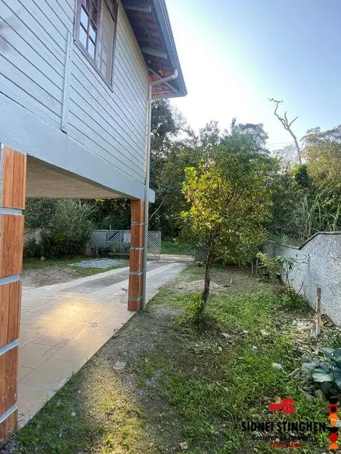Foto 5 de Casa com 7 quartos à venda, 160m2 em Balneario Barra Do Sul - SC