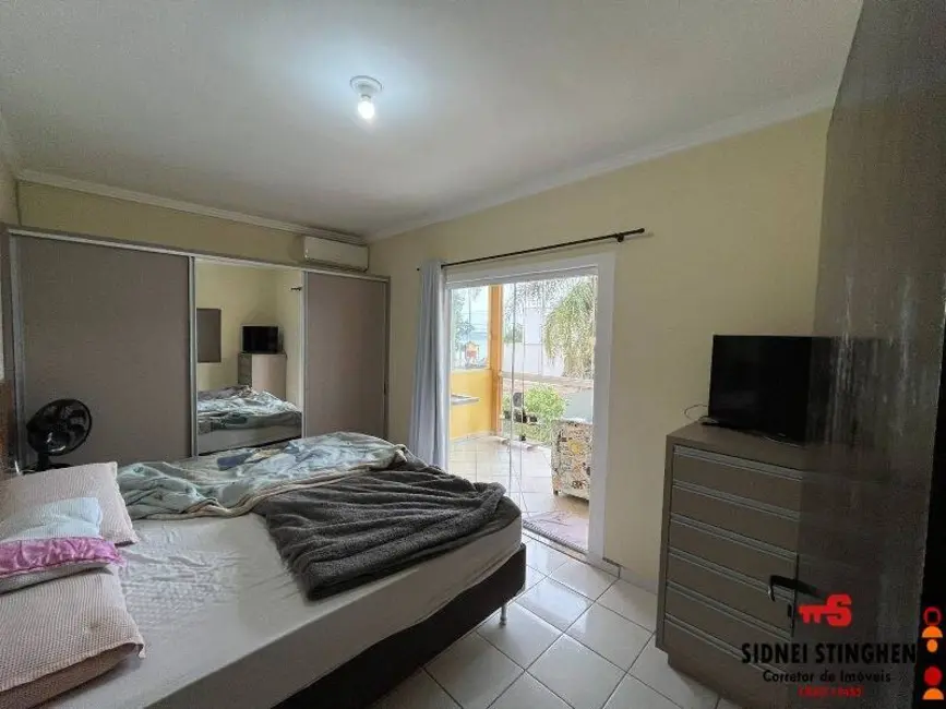 Casa com 3 quartos à venda, 192m2 em Balneario Barra Do Sul - SC - imagem 9 Foto 9 de Casa com 3 quartos à venda, 192m2 em Balneario Barra Do Sul - SC