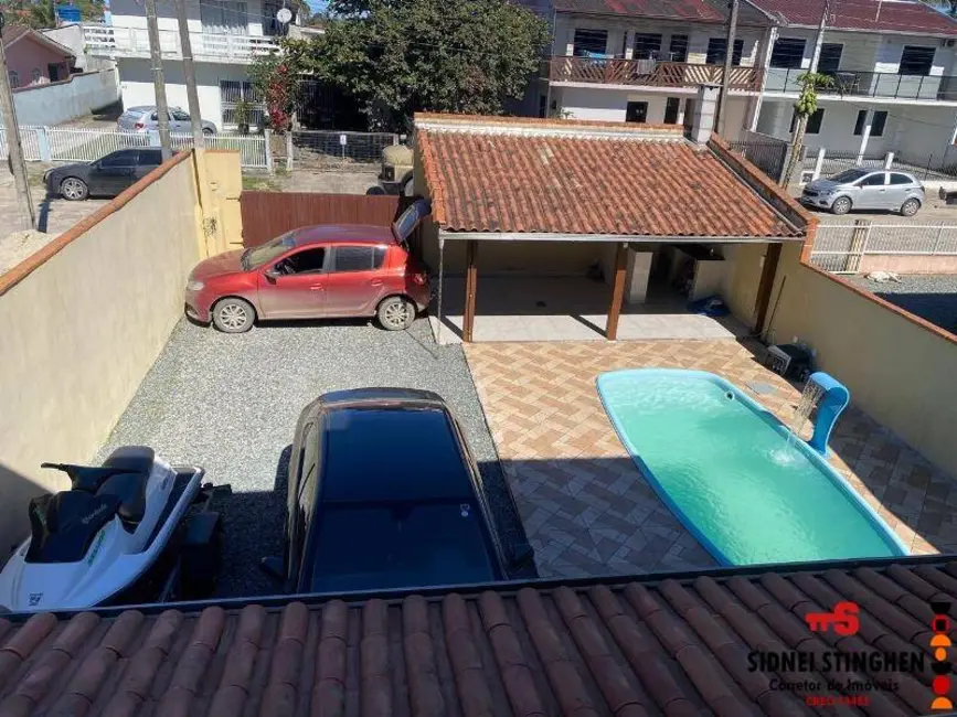 Casa com 3 quartos à venda, 192m2 em Balneario Barra Do Sul - SC - imagem 5 Foto 5 de Casa com 3 quartos à venda, 192m2 em Balneario Barra Do Sul - SC