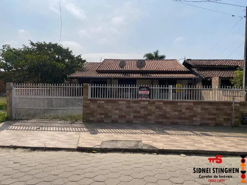 Foto 2 de Casa com 3 quartos à venda, 130m2 em Balneario Barra Do Sul - SC