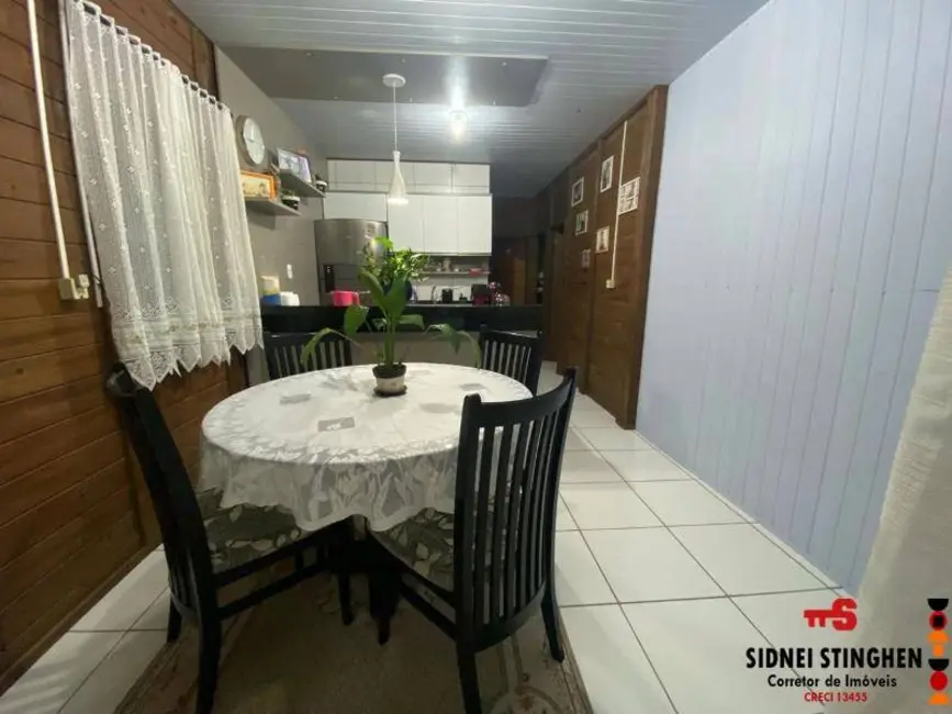 Foto 5 de Casa com 3 quartos à venda, 140m2 em Balneario Barra Do Sul - SC