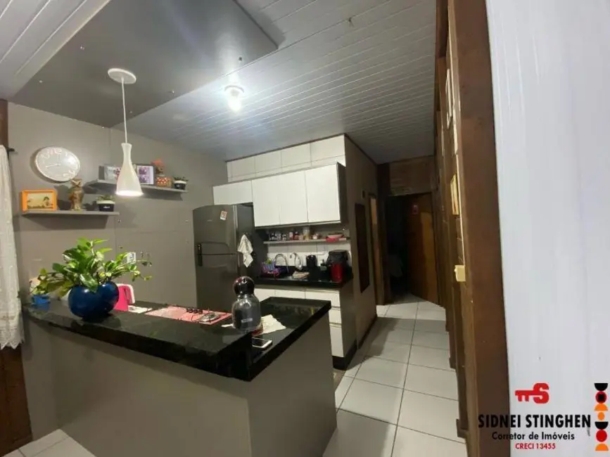Foto 6 de Casa com 3 quartos à venda, 140m2 em Balneario Barra Do Sul - SC