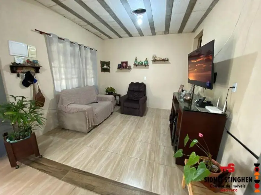 Casa com 3 quartos à venda, 120m2 em Balneario Barra Do Sul - SC - imagem 4 Foto 4 de Casa com 3 quartos à venda, 120m2 em Balneario Barra Do Sul - SC