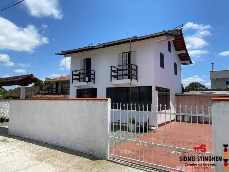 Foto 2 de Casa com 4 quartos à venda, 150m2 em Balneario Barra Do Sul - SC