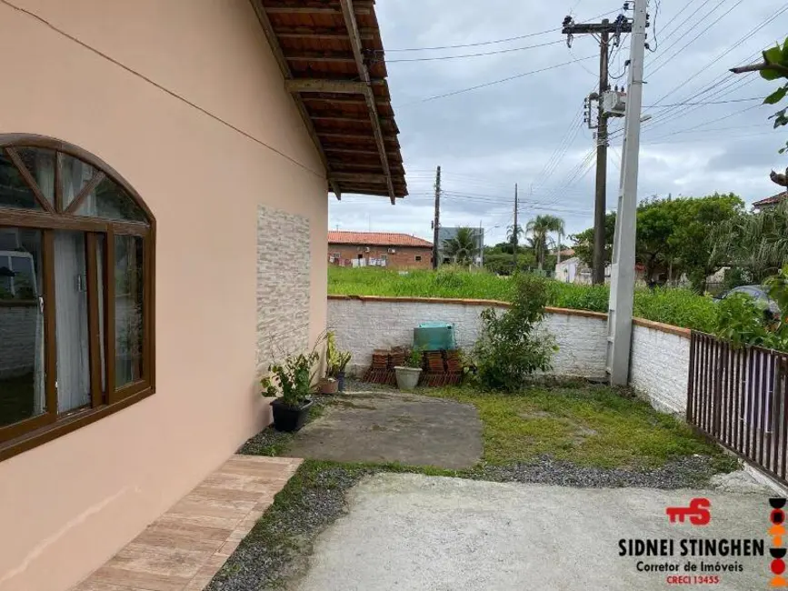Foto 3 de Casa com 6 quartos à venda, 130m2 em Balneario Barra Do Sul - SC