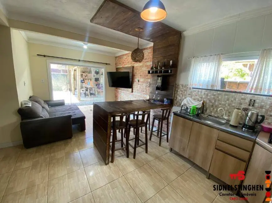 Foto 7 de Casa com 5 quartos à venda, 144m2 em Balneario Barra Do Sul - SC