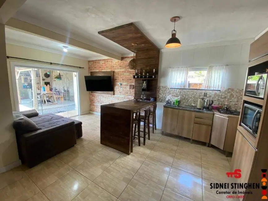 Foto 5 de Casa com 5 quartos à venda, 144m2 em Balneario Barra Do Sul - SC