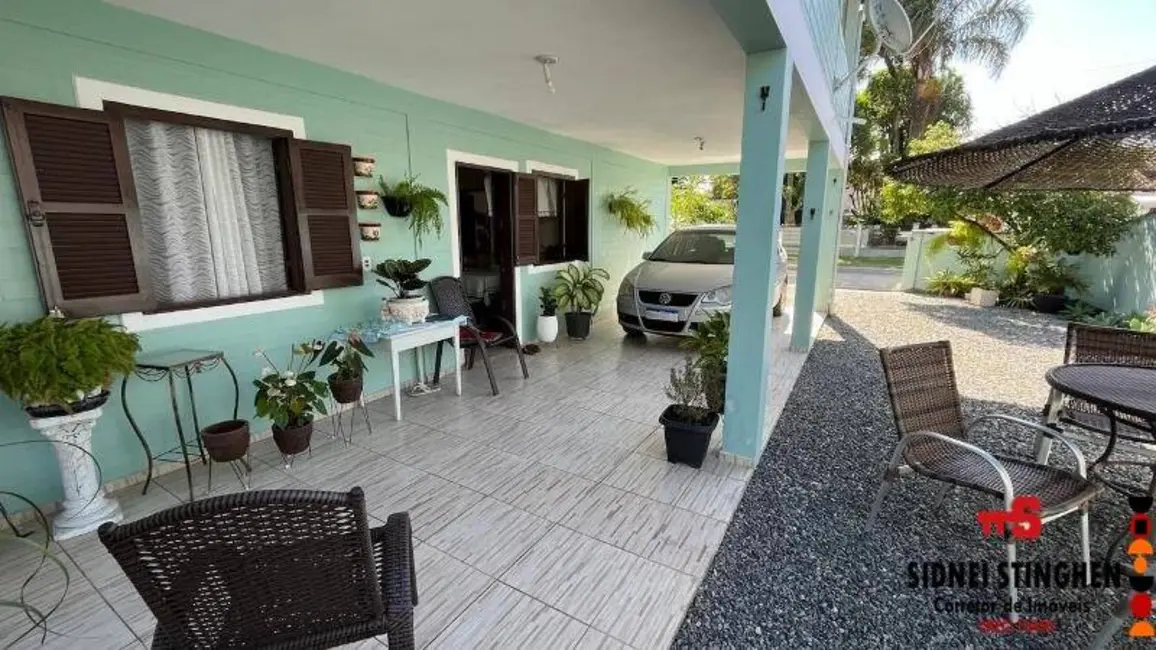 Foto 4 de Casa com 3 quartos à venda, 216m2 em Balneario Barra Do Sul - SC