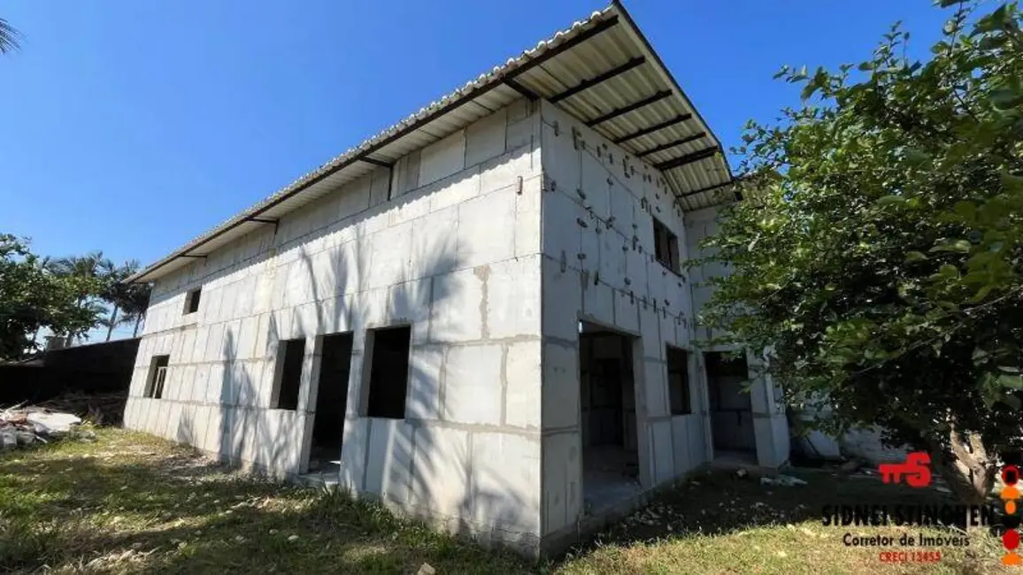 Foto 2 de Casa com 4 quartos à venda, 183m2 em Balneario Barra Do Sul - SC