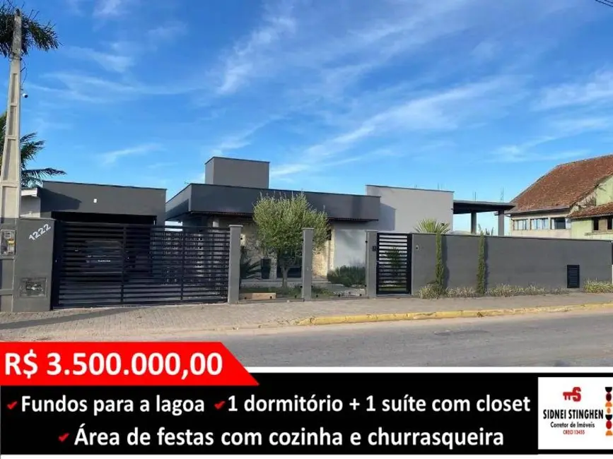 Foto 1 de Casa com 2 quartos à venda, 190m2 em Balneario Barra Do Sul - SC
