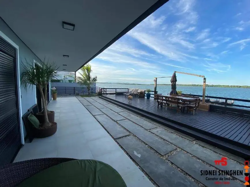 Foto 2 de Casa com 2 quartos à venda, 190m2 em Balneario Barra Do Sul - SC