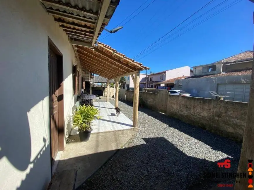 Foto 2 de Casa com 3 quartos à venda, 100m2 em Balneario Barra Do Sul - SC